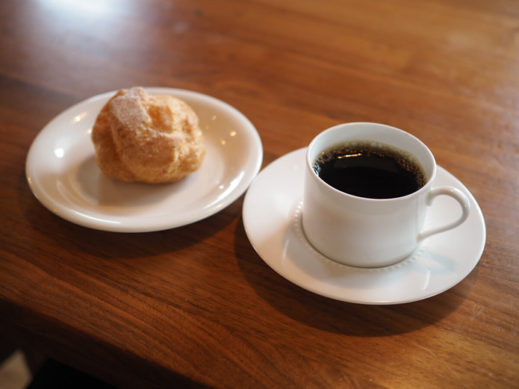 コーヒーとシュークリーム
